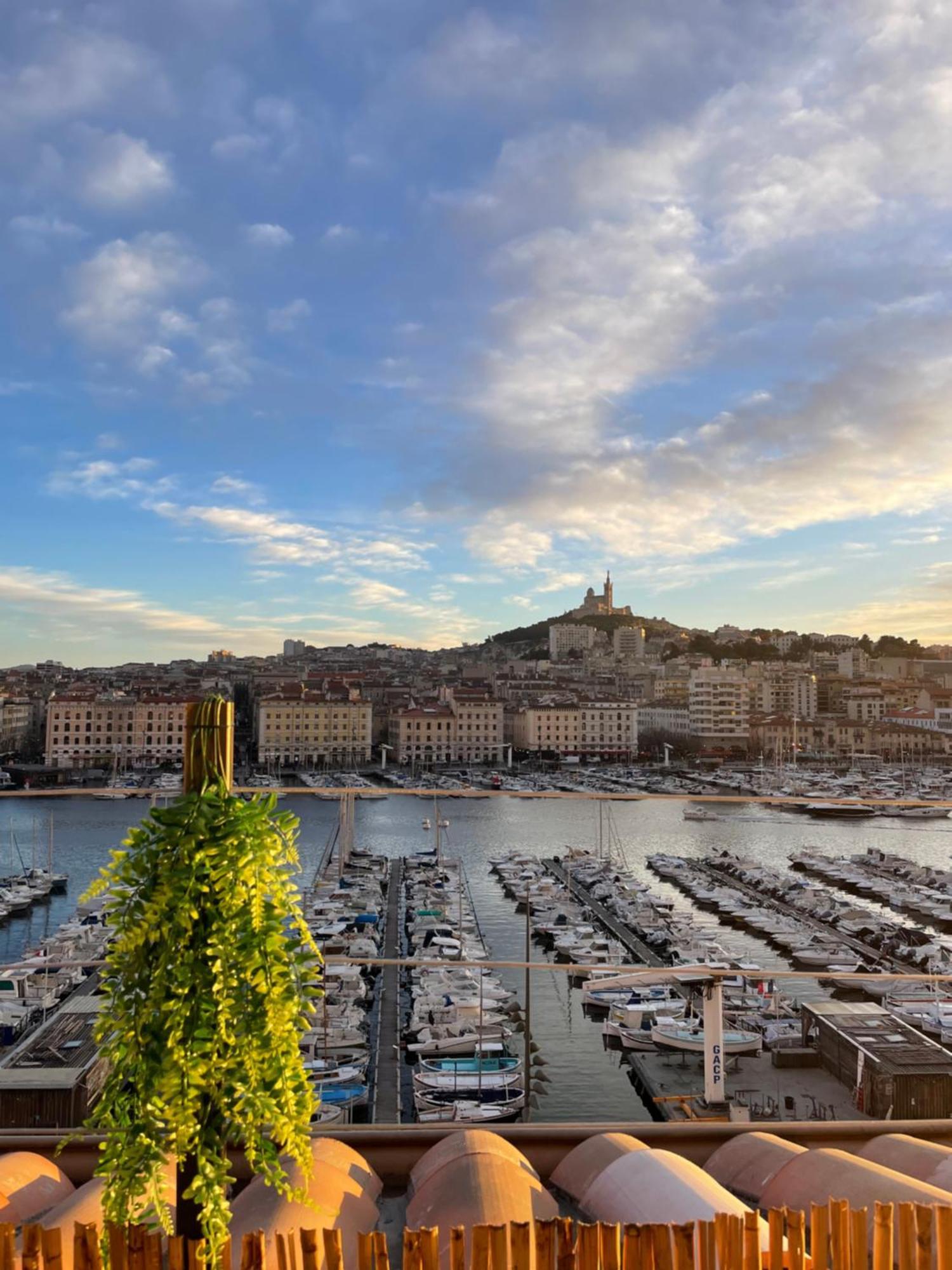 Hostel Ambassade Bretonne Vieux-Port Marseille Bagian luar foto